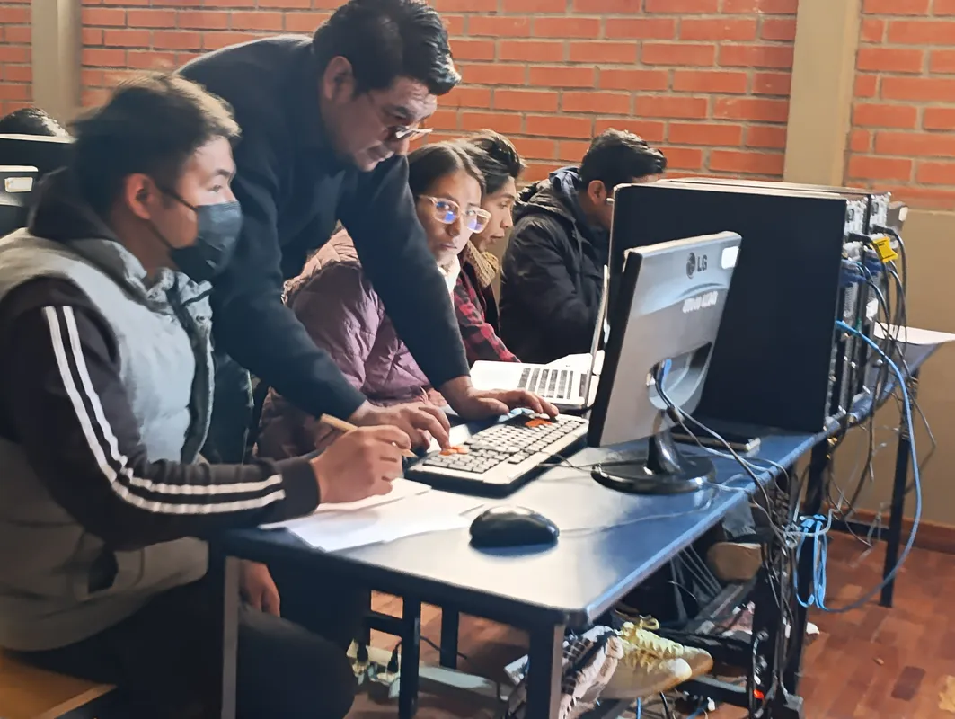 Laboratorio FNI-UTO 2025 — 5